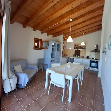 Benedetta In Sicilia Villa Buseto Palizzolo